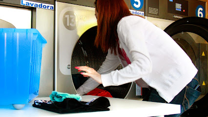 Lavandería autoservicio LAVAR y MÁS - Bormujos