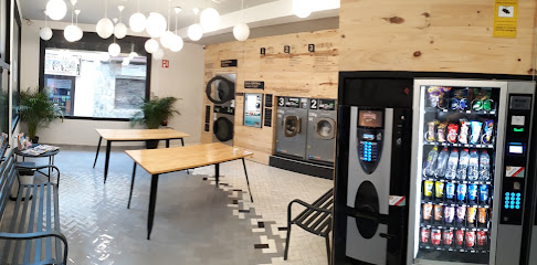 Lavandería WashInTown (autoservicio) - Benidorm